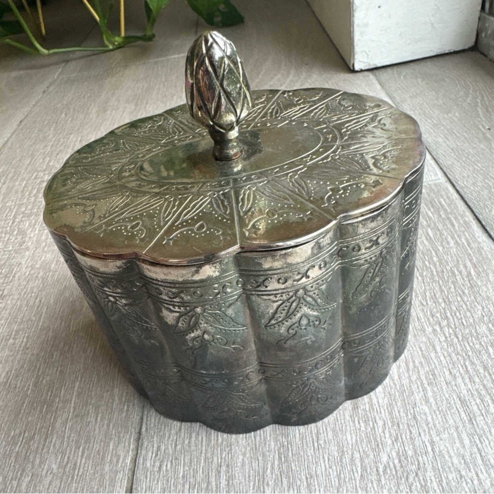 Vintage International Silver Company Silver Plated Trinket  Jewelry Box
